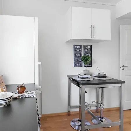 Roomsly - Balcony Near Charming Cobblestone Streets شقة *